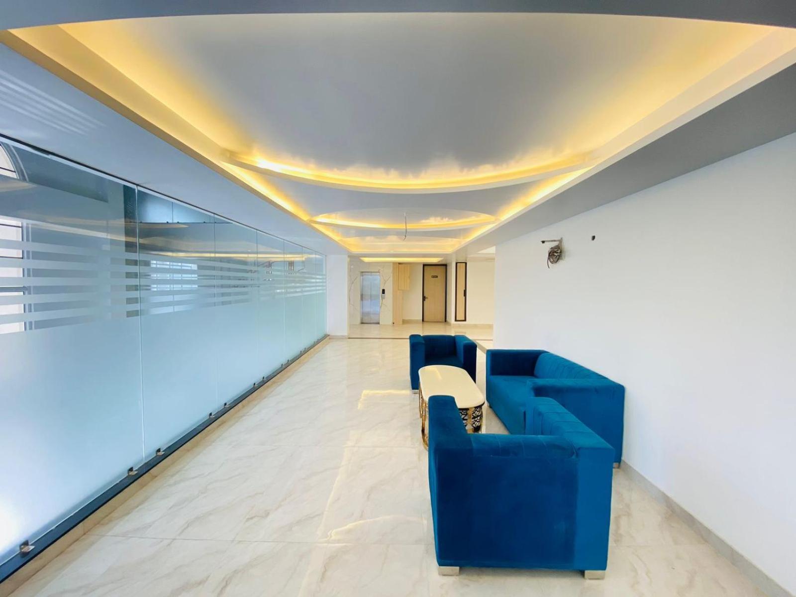 Hotel Holiday Grand Greater Noida Exterior photo