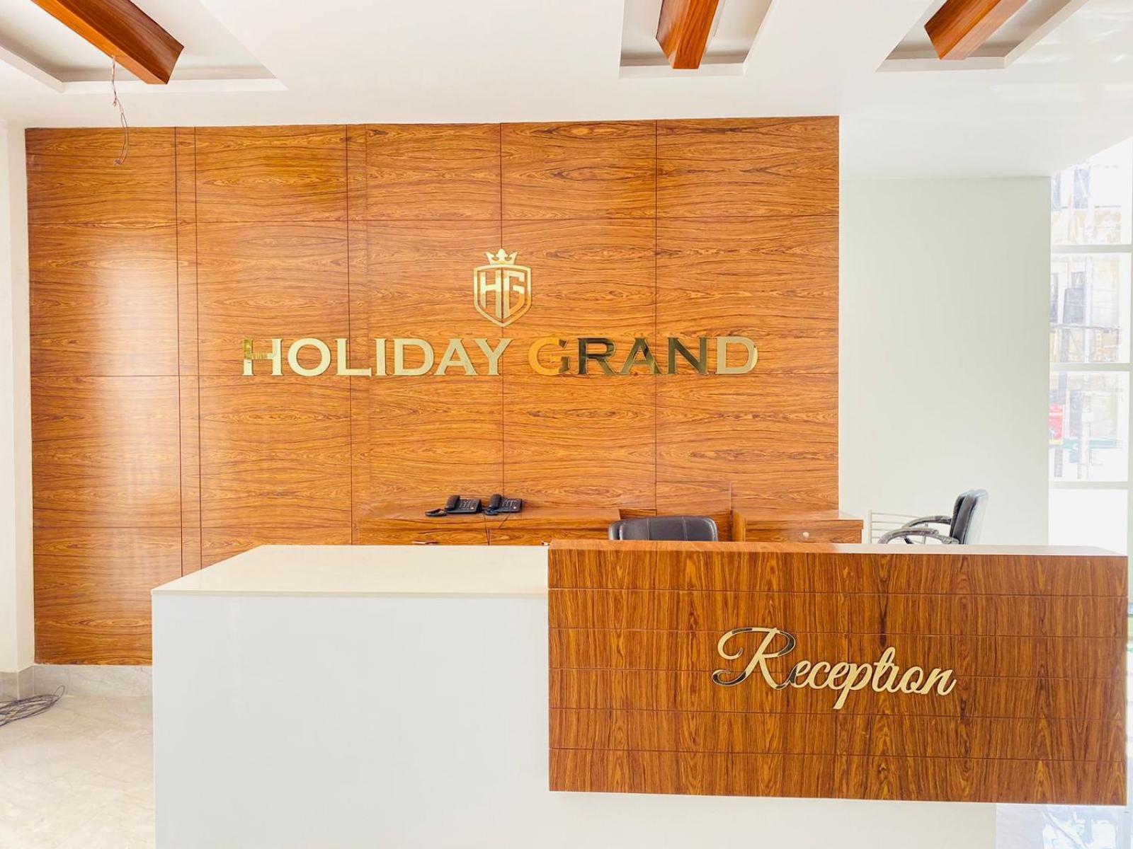 Hotel Holiday Grand Greater Noida Exterior photo